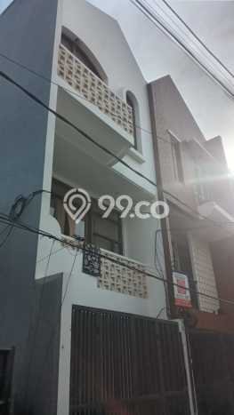 Siap Huni Hunian Elit 3 Kamar di Tebet Dekat ke Mana Saja Siap Huni Hunian Elit 3 Kamar di Tebet Dekat ke Mana Saja