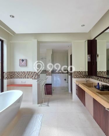Dijual Vila Kawasan , Luas 683m2m², Akses ke fasilitas Dijual Vila Kawasan , Luas 683m2m², Akses ke fasilitas
