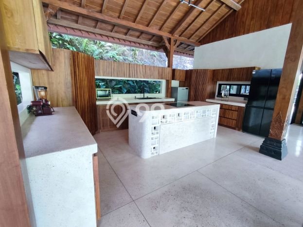For Sale! Vila di , Dimensi 440m2m², Lokasi Premium For Sale! Vila di , Dimensi 440m2m², Lokasi Premium