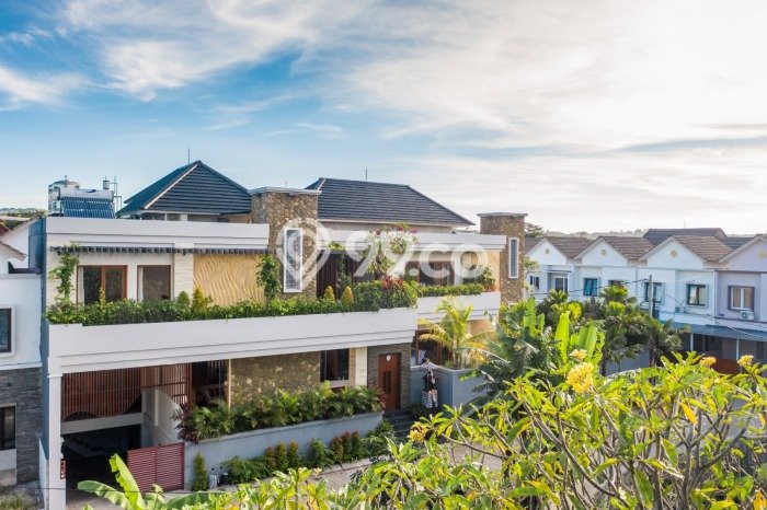 For Sale! Luxury House LT 380m2 Desain Elegan di Jimbaran For Sale! Luxury House LT 380m2 Desain Elegan di Jimbaran