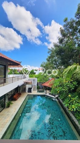 HOT DEAL! Vila Kawasan , Luas 845m2m², Area Prima HOT DEAL! Vila Kawasan , Luas 845m2m², Area Prima