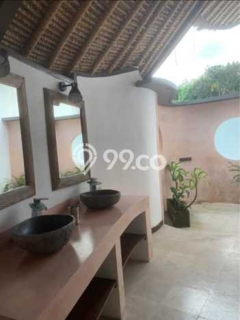 HARGA MENARIK! Vila Kawasan , Area 2060m2m², Kawasan Tenang dan aman HARGA MENARIK! Vila Kawasan , Area 2060m2m², Kawasan Tenang dan aman