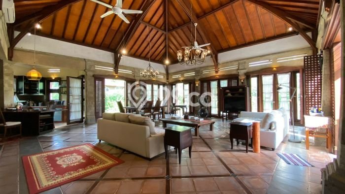 DIJUAL! Vila Kawasan , Luas 5200m2m², Lokasi Premium DIJUAL! Vila Kawasan , Luas 5200m2m², Lokasi Premium