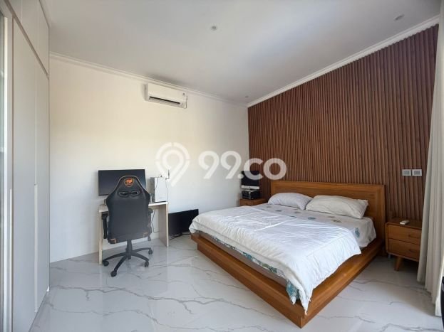 For Sale Vila di , Dimensi 200m2m², Lingkungan Asri For Sale Vila di , Dimensi 200m2m², Lingkungan Asri