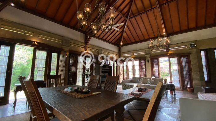 DIJUAL! Vila Kawasan , Luas 5200m2m², Lokasi Premium DIJUAL! Vila Kawasan , Luas 5200m2m², Lokasi Premium