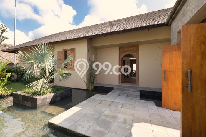 Bisnis Menjanjikan! Vila di , Ukuran 968m2m², Akses ke Pusat Kota Bisnis Menjanjikan! Vila di , Ukuran 968m2m², Akses ke Pusat Kota