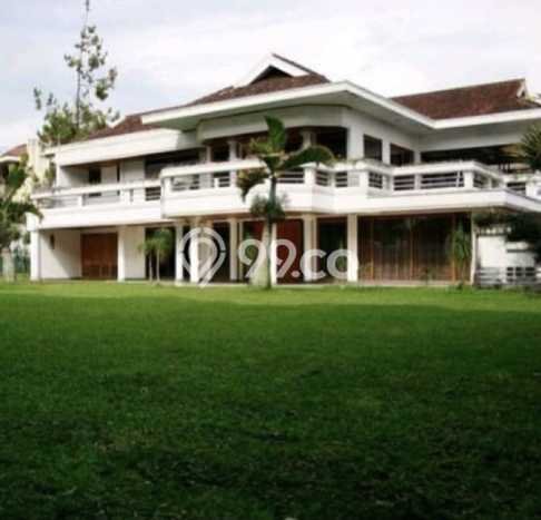 Vila Kawasan , Luas 2441m2m², Area Strategis Vila Kawasan , Luas 2441m2m², Area Strategis