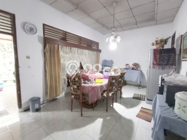 Rumah Elit LB 300m2 Siap Pakai Desain Elegan di BKR, Bandung Rumah Elit LB 300m2 Siap Pakai Desain Elegan di BKR, Bandung