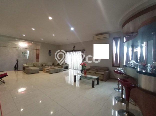 Rumah Mewah LB 600m2 Siap Pakai Desain Elegan di Singgasana, Bandung Rumah Mewah LB 600m2 Siap Pakai Desain Elegan di Singgasana, Bandung