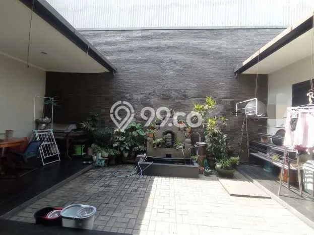 Rumah Luxury Modern Siap Huni di Singgasana Bandung Rumah Luxury Modern Siap Huni di Singgasana Bandung