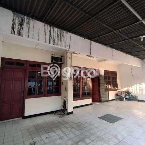 Rumah LT 135m2m² Harga Terjangkau di , Surabaya Rumah LT 135m2m² Harga Terjangkau di , Surabaya