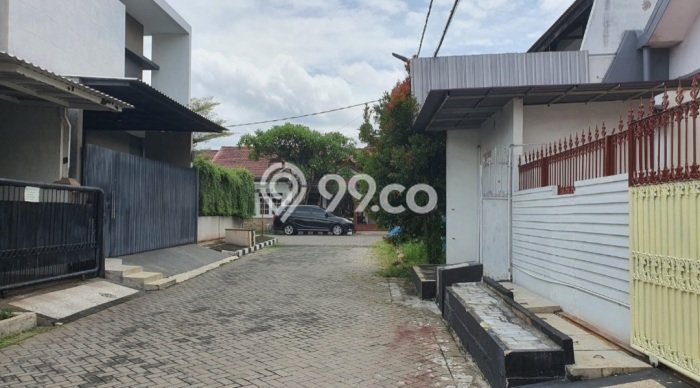 Rumah Luas Asri 3 KT Siap Pakai di Surabaya Kota Surabaya Rumah Luas Asri 3 KT Siap Pakai di Surabaya Kota Surabaya