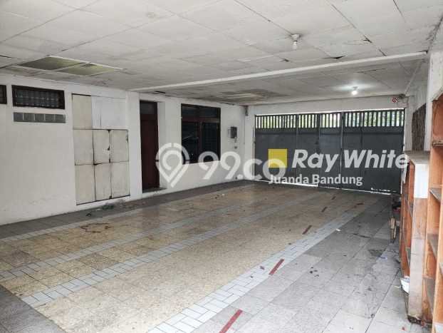 Dijual Rumah Luas Elegan Dengan View Eksklusif di Riau, Bandung Dijual Rumah Luas Elegan Dengan View Eksklusif di Riau, Bandung