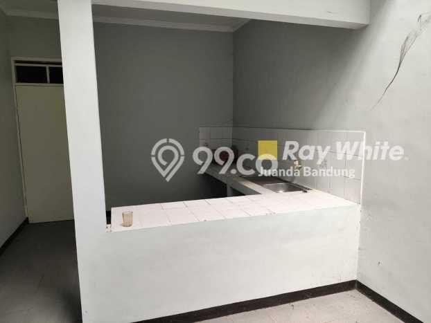 Dijual Hunian Rumah Terawat 4 Kamar di Soekarno Hatta, Bandung Dijual Hunian Rumah Terawat 4 Kamar di Soekarno Hatta, Bandung