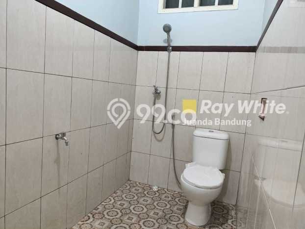 Dijual Hunian Rumah Terawat 4 Kamar di Soekarno Hatta, Bandung Dijual Hunian Rumah Terawat 4 Kamar di Soekarno Hatta, Bandung