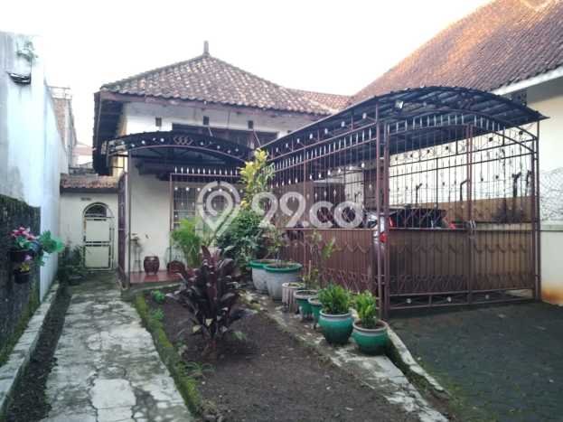 Rumah Strategis Lengkong, Bandung, Luas 261m2m² Bangunan 200m2m² Rumah Strategis Lengkong, Bandung, Luas 261m2m² Bangunan 200m2m²