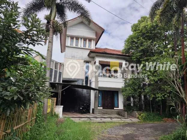 Ready to Use! Premium House LT 360m2 Desain Elegan di Geger Kalong Ready to Use! Premium House LT 360m2 Desain Elegan di Geger Kalong