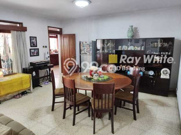 Dijual Rumah Premium dengan Fasilitas Sekitar Lengkap di Coblong, Bandung Dijual Rumah Premium dengan Fasilitas Sekitar Lengkap di Coblong, Bandung