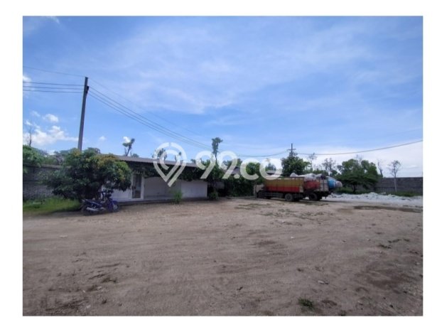 Pabrik Dijual Lokasi Stratagis di Tragah Bangkalan Cocok untuk Investasi Pabrik Dijual Lokasi Stratagis di Tragah Bangkalan Cocok untuk Investasi