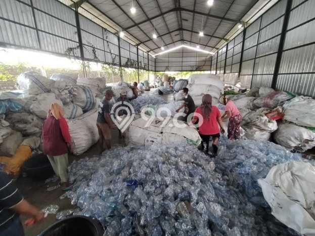 Pabrik Dijual Lokasi Stratagis di Tragah Bangkalan Cocok untuk Investasi Pabrik Dijual Lokasi Stratagis di Tragah Bangkalan Cocok untuk Investasi
