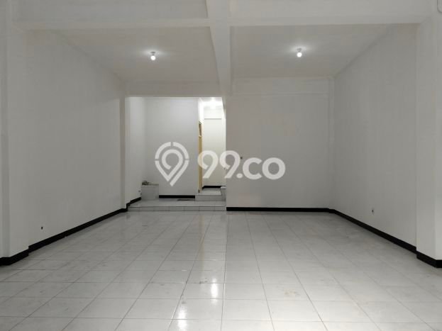 Ruko Disewa di Surabaya dengan LB 150m2 Area Komersial Ramai Ruko Disewa di Surabaya dengan LB 150m2 Area Komersial Ramai