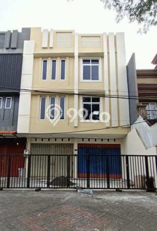 Untuk Dijual Ruko di Mulyorejo Surabaya LT 98m2 / LB 300m2 Untuk Dijual Ruko di Mulyorejo Surabaya LT 98m2 / LB 300m2
