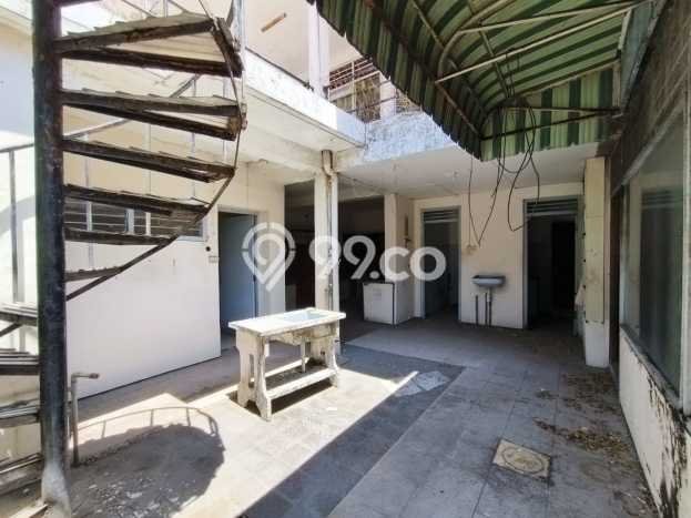 Disewakan! Rumah 5 Kamar Tidur &
5 Kamar Mandi di Ngagel, Surabaya Disewakan! Rumah 5 Kamar Tidur &
5 Kamar Mandi di Ngagel, Surabaya