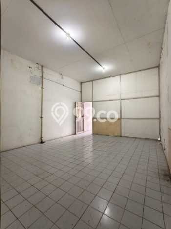 Unit Ruko Dijual di Surabaya LT 123m2 & LB 300m2 Unit Ruko Dijual di Surabaya LT 123m2 & LB 300m2