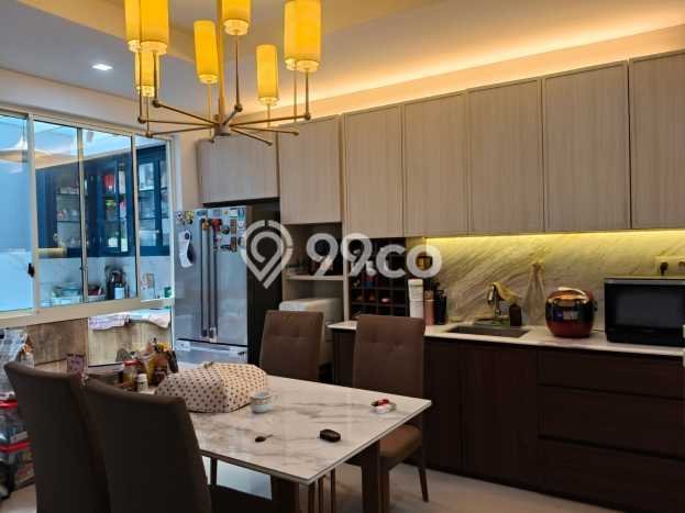 Rumah Luxury Modern Tanpa Renovasi di Graha Surabaya Rumah Luxury Modern Tanpa Renovasi di Graha Surabaya