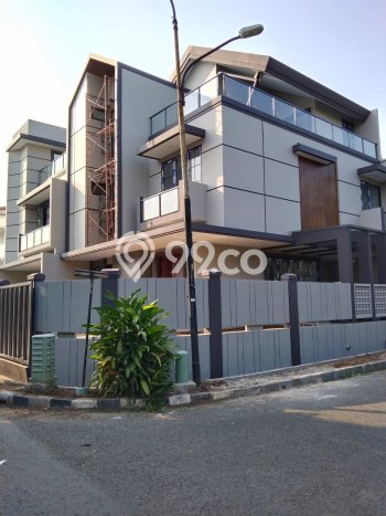 Jual Rumah Luas Elegan Dengan View Cantik di Permata Buana, Jakarta Barat Jual Rumah Luas Elegan Dengan View Cantik di Permata Buana, Jakarta Barat