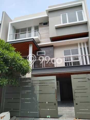 For Sale! Luxury House LT 150m2 Desain Modern di Permata Buana For Sale! Luxury House LT 150m2 Desain Modern di Permata Buana