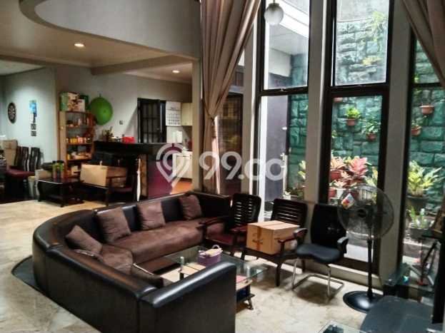 Jual Rumah Mewah Megah Dengan View Eksklusif di Kedoya, Jakarta Barat Jual Rumah Mewah Megah Dengan View Eksklusif di Kedoya, Jakarta Barat