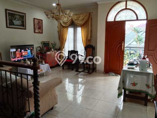 Rumah Mewah LB 400m2 Siap Huni Desain Elegan di Puri Indah, Jakarta Barat Rumah Mewah LB 400m2 Siap Huni Desain Elegan di Puri Indah, Jakarta Barat