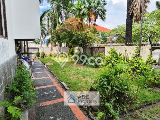 For Sale! Premium House LT 370m2 Desain Modern di Permata Buana For Sale! Premium House LT 370m2 Desain Modern di Permata Buana