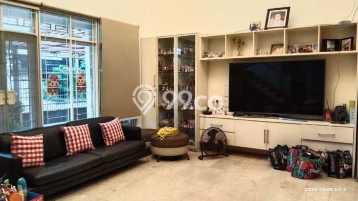 Jual Rumah Mewah Megah Dengan View Cantik di Permata Buana, Jakarta Barat Jual Rumah Mewah Megah Dengan View Cantik di Permata Buana, Jakarta Barat