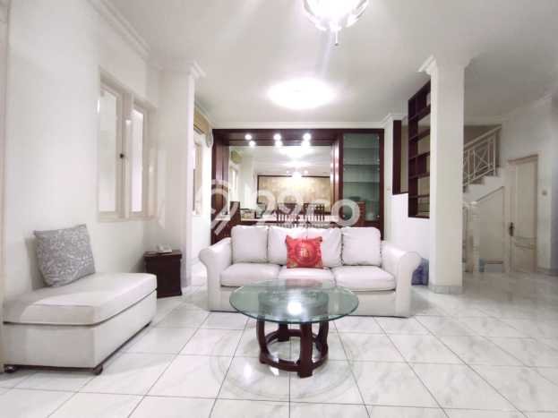 Rumah Sewa Jakarta Barat LT 144m2 LB 288m2 Kawasan Permata Buana Rumah Sewa Jakarta Barat LT 144m2 LB 288m2 Kawasan Permata Buana