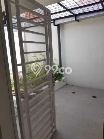 Rumah di Semarang Barat, 2 KM, Area Berkembang Rumah di Semarang Barat, 2 KM, Area Berkembang