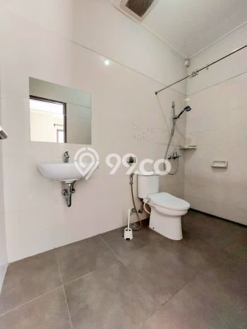 Ready to Use! Luxury House LT 135m2 Desain Modern di Sektor 9-Bintaro Ready to Use! Luxury House LT 135m2 Desain Modern di Sektor 9-Bintaro
