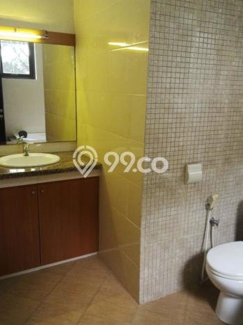 Ready to Use! Luxury House LT 205m2 Desain Modern di BSD City Ready to Use! Luxury House LT 205m2 Desain Modern di BSD City
