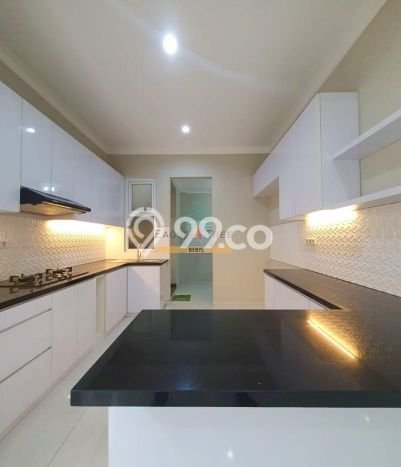 Rumah Mewah LB 300m2 Siap Huni Desain Elegan di Bintaro, Tangerang Selatan Rumah Mewah LB 300m2 Siap Huni Desain Elegan di Bintaro, Tangerang Selatan