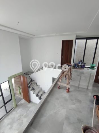 Rumah Mewah LB 300m2 Siap Pakai Desain Elegan di Sektor 9-Bintaro, Tangerang Selatan Rumah Mewah LB 300m2 Siap Pakai Desain Elegan di Sektor 9-Bintaro, Tangerang Selatan