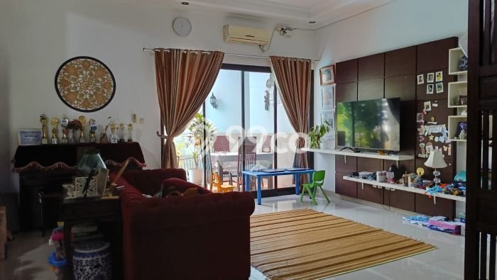 Rumah Mewah LB 150m2 Siap Huni Desain Elegan di Graha Raya, Tangerang Selatan Rumah Mewah LB 150m2 Siap Huni Desain Elegan di Graha Raya, Tangerang Selatan