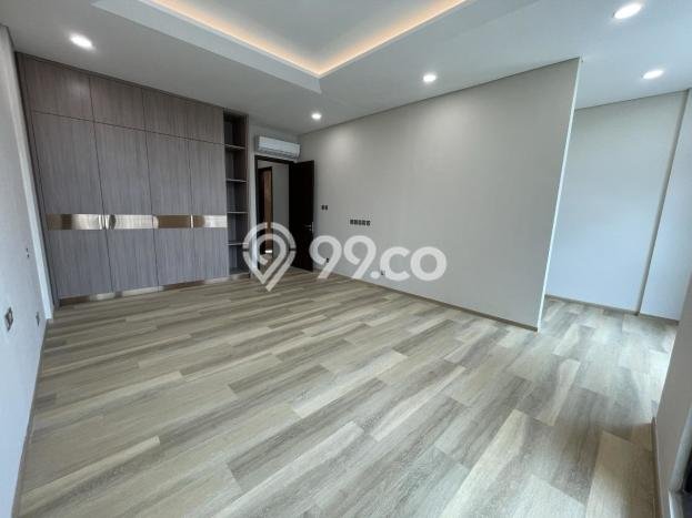 Hunian Elit LB 292m2 Siap Pakai Desain Elegan di Pondok Indah, Jakarta Selatan Hunian Elit LB 292m2 Siap Pakai Desain Elegan di Pondok Indah, Jakarta Selatan