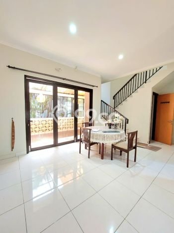 Ready to Use! Luxury House LT 135m2 Desain Modern di Sektor 9-Bintaro Ready to Use! Luxury House LT 135m2 Desain Modern di Sektor 9-Bintaro