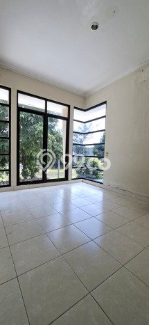 Hunian Nyaman Asri 3 KT Siap Pakai di Graha Raya Tangerang Selatan Hunian Nyaman Asri 3 KT Siap Pakai di Graha Raya Tangerang Selatan