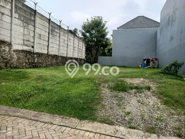 Tanah Dijual Lokasi Strategis di Tangerang Selatan dengan Luas 220m2 Tanah Dijual Lokasi Strategis di Tangerang Selatan dengan Luas 220m2