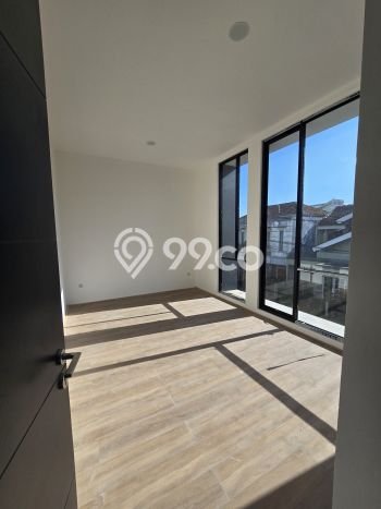 Rumah Luxury Modern Tanpa Renovasi di Bintaro Tangerang Selatan Rumah Luxury Modern Tanpa Renovasi di Bintaro Tangerang Selatan