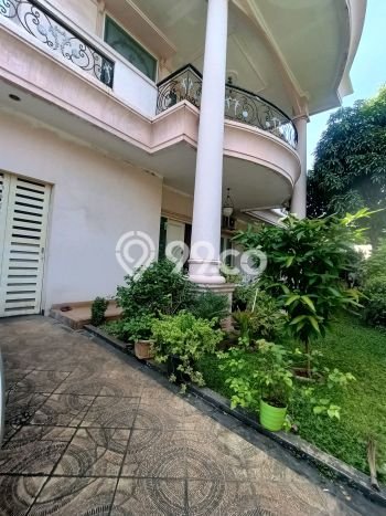 Rumah Elit Modern Tanpa Renovasi di Sektor 3 - Bintaro Tangerang Selatan Rumah Elit Modern Tanpa Renovasi di Sektor 3 - Bintaro Tangerang Selatan