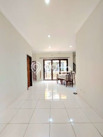 Ready to Use! Luxury House LT 135m2 Desain Modern di Sektor 9-Bintaro Ready to Use! Luxury House LT 135m2 Desain Modern di Sektor 9-Bintaro