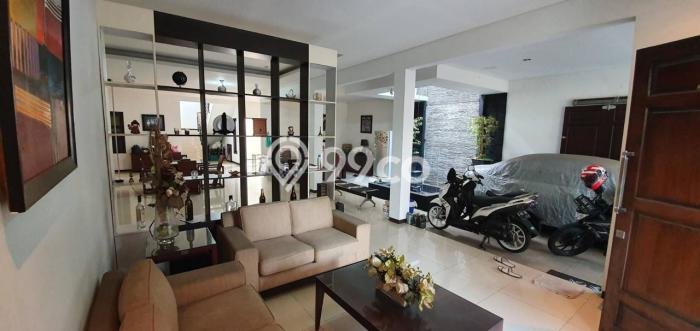 For Sale! Luxury House LT 375m2 Desain Modern di Cinere For Sale! Luxury House LT 375m2 Desain Modern di Cinere